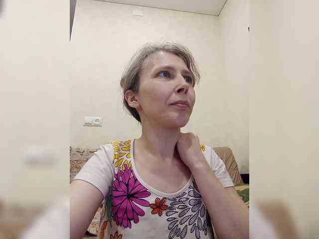 -Queen-Margo- webcam