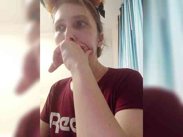 -Queen-Margo- webcam