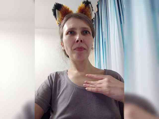 -Queen-Margo- webcam