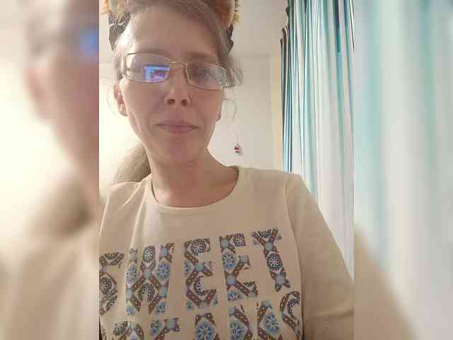 -Queen-Margo- webcam