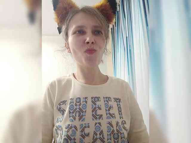 -Queen-Margo- webcam