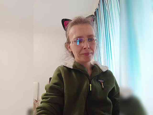 -Queen-Margo- webcam