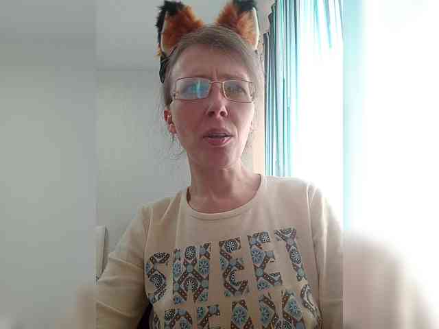 -Queen-Margo- webcam