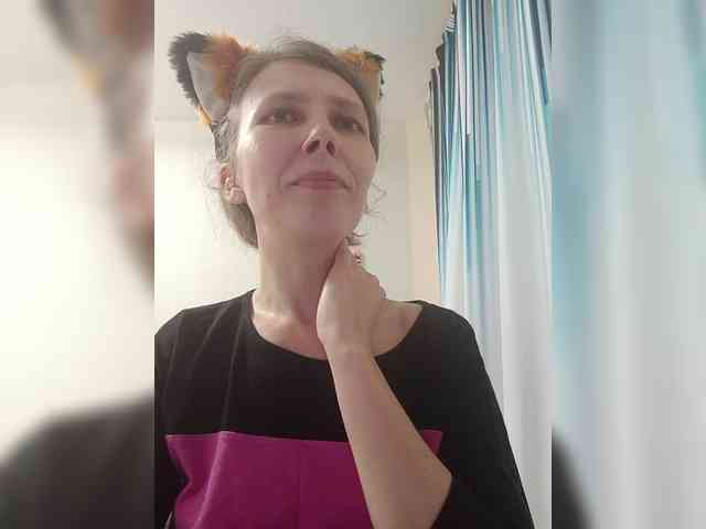 -Queen-Margo- webcam