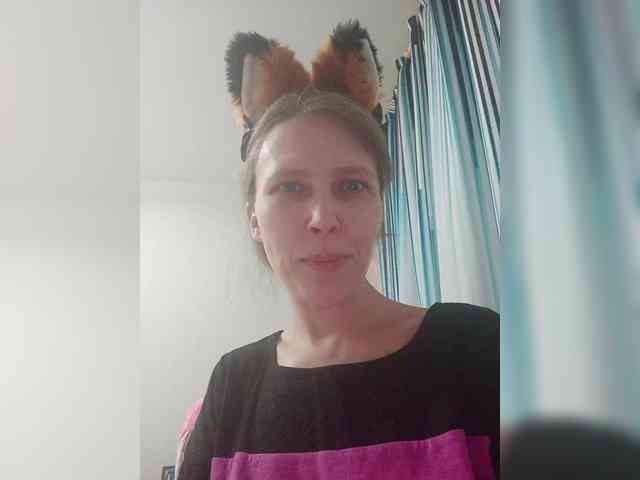 -Queen-Margo- webcam