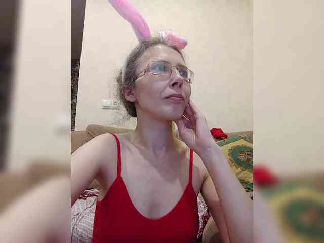 private chatroom -queen-margo-