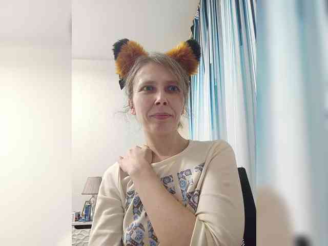 -Queen-Margo- webcam