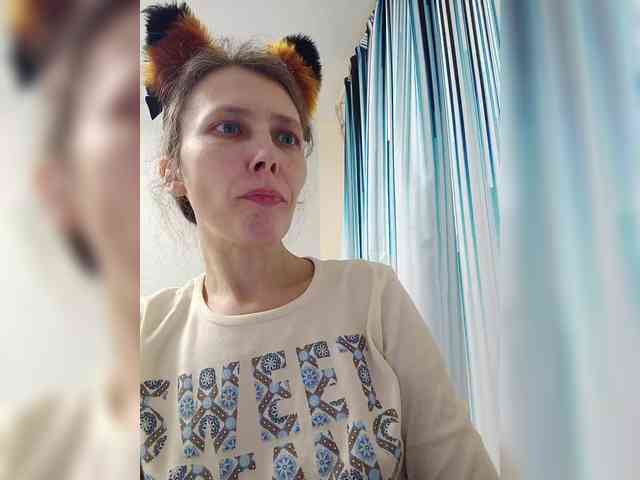 -Queen-Margo- webcam