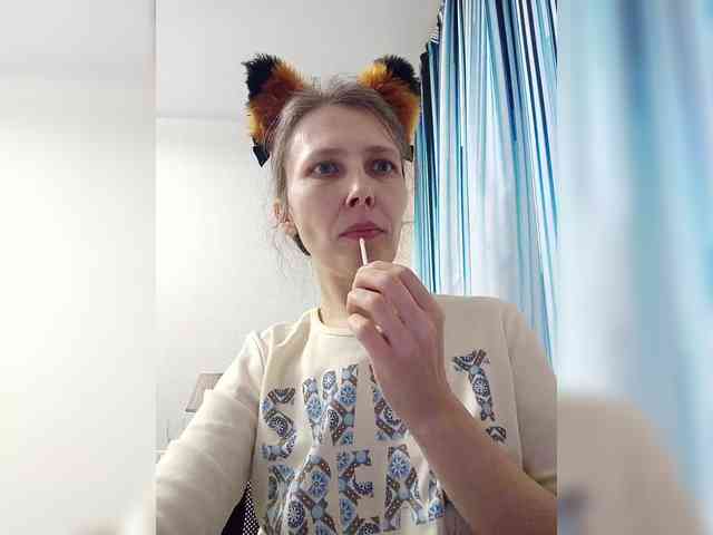 -Queen-Margo- webcam