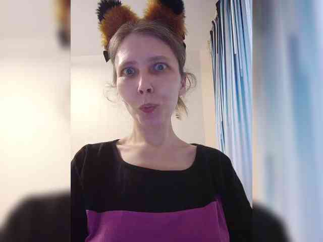 -Queen-Margo- webcam