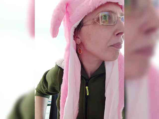 -Queen-Margo- webcam