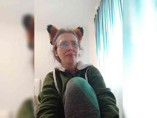 vr chat -queen-margo-