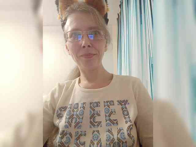 -Queen-Margo- webcam