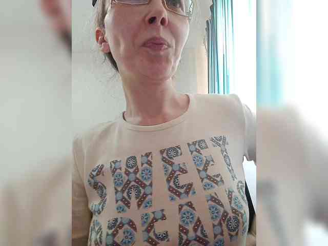 -Queen-Margo- webcam