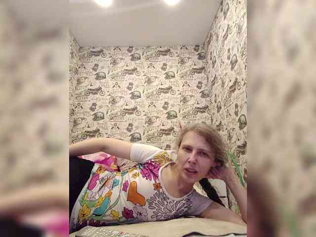 -Queen-Margo- webcam