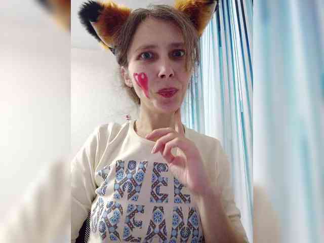 -Queen-Margo- webcam