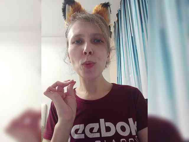 -Queen-Margo- webcam