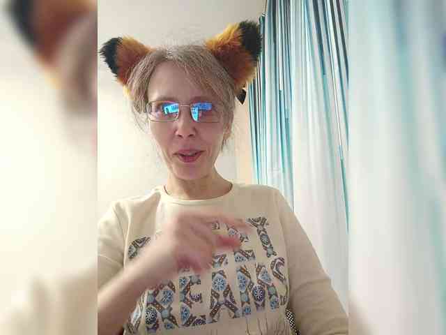 -Queen-Margo- webcam