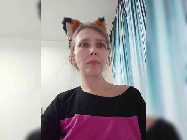 -Queen-Margo- webcam