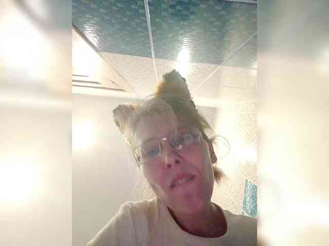 -Queen-Margo- webcam