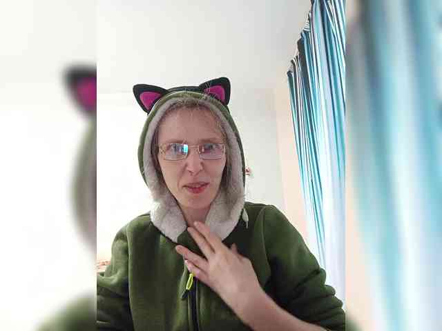 -Queen-Margo- webcam