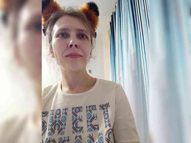 -Queen-Margo- webcam