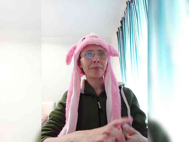 -Queen-Margo- webcam