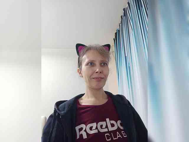 -Queen-Margo- webcam
