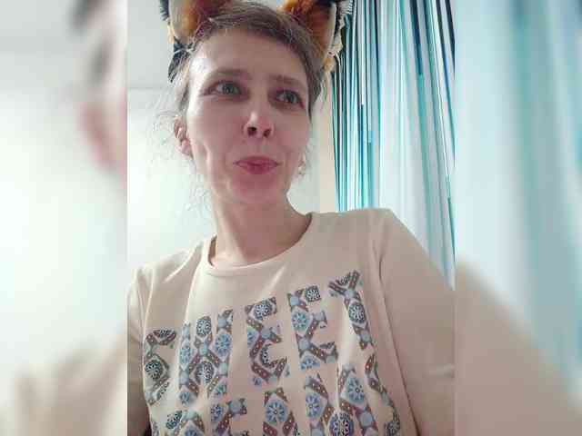 -Queen-Margo- webcam