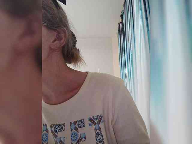 -Queen-Margo- webcam