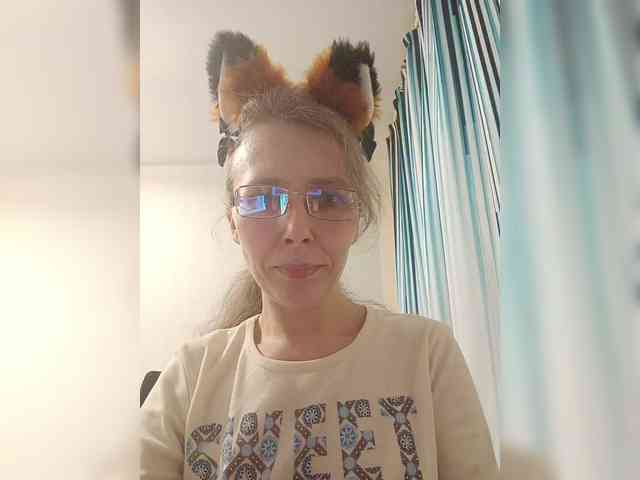 -Queen-Margo- webcam