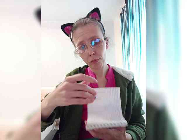 -Queen-Margo- webcam