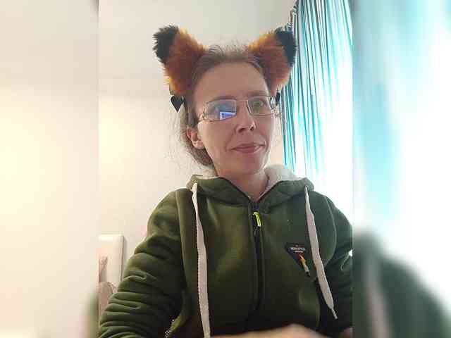 -Queen-Margo- webcam