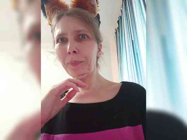 -Queen-Margo- webcam