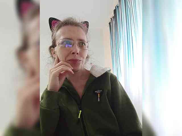 -Queen-Margo- webcam