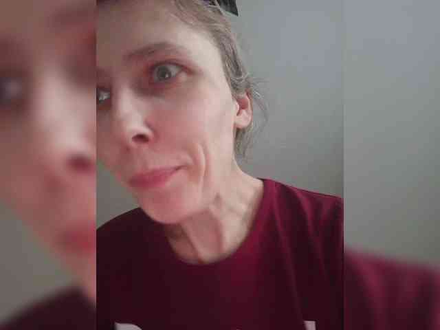 -Queen-Margo- webcam