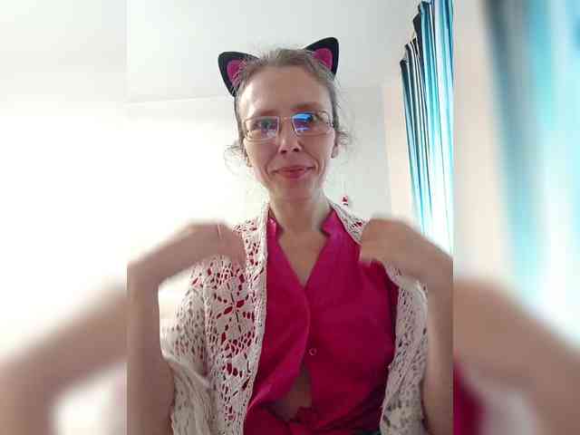 -Queen-Margo- webcam
