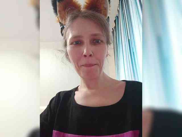 -Queen-Margo- webcam