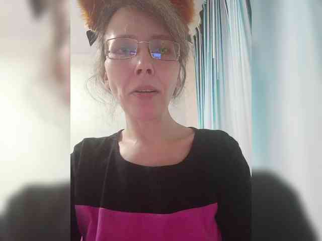 -Queen-Margo- webcam