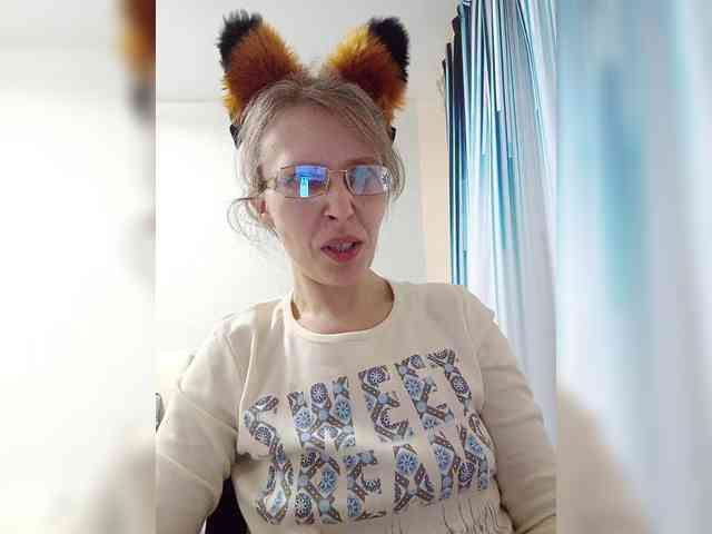 -Queen-Margo- webcam