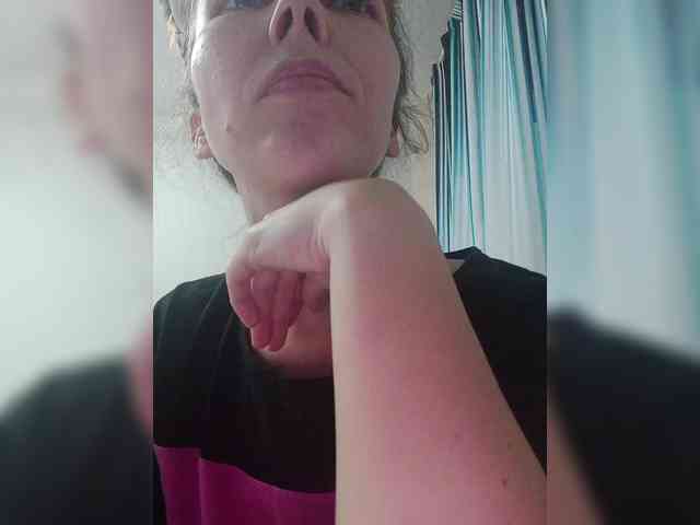 -Queen-Margo- webcam