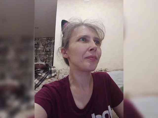 -Queen-Margo- webcam