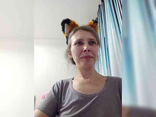 -Queen-Margo- webcam