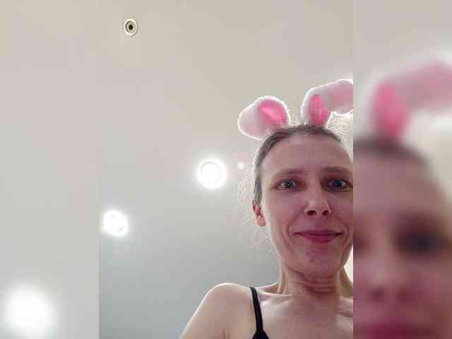 -Queen-Margo- webcam