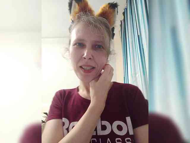 -Queen-Margo- webcam