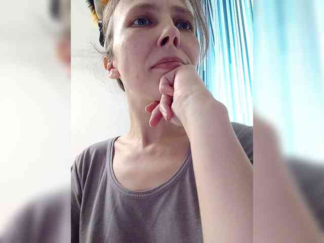 -Queen-Margo- webcam