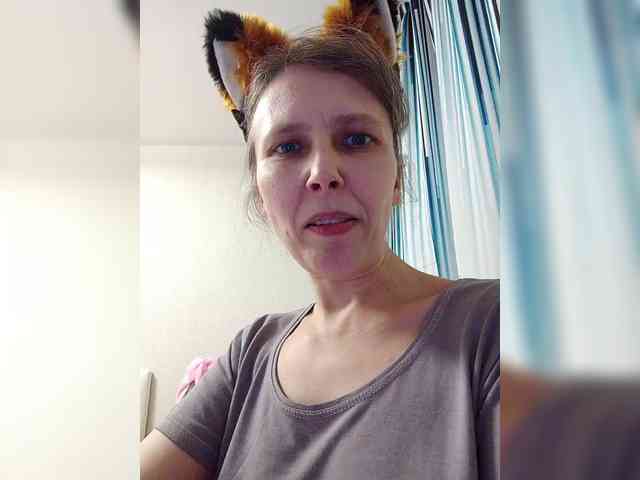 -Queen-Margo- webcam