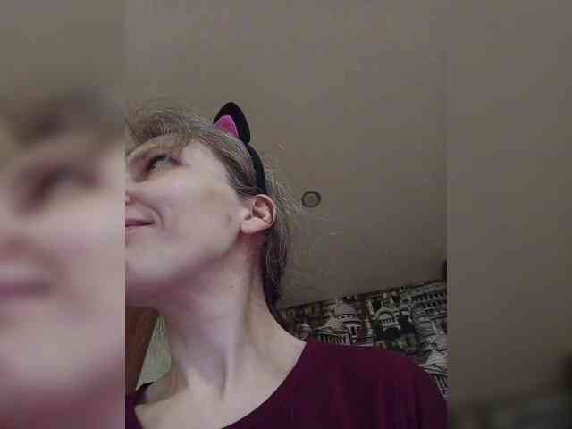 -Queen-Margo- webcam