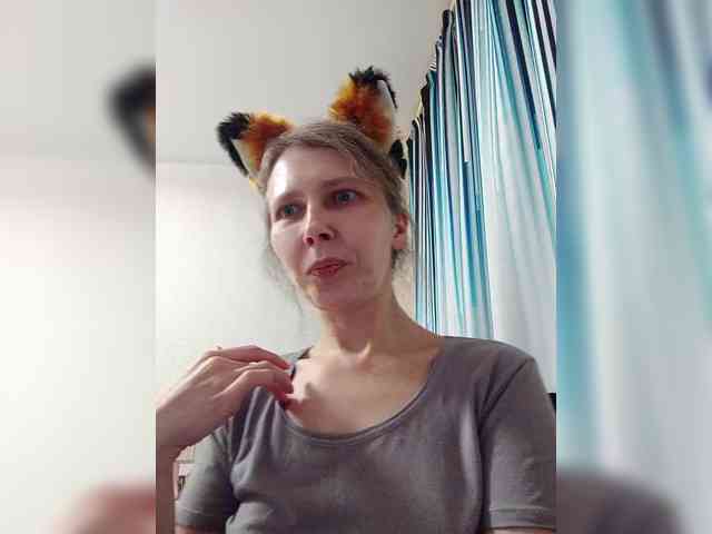 -Queen-Margo- webcam