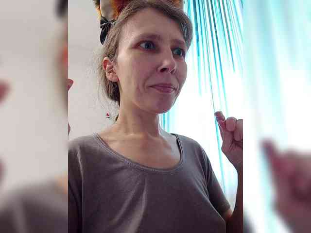 -Queen-Margo- webcam